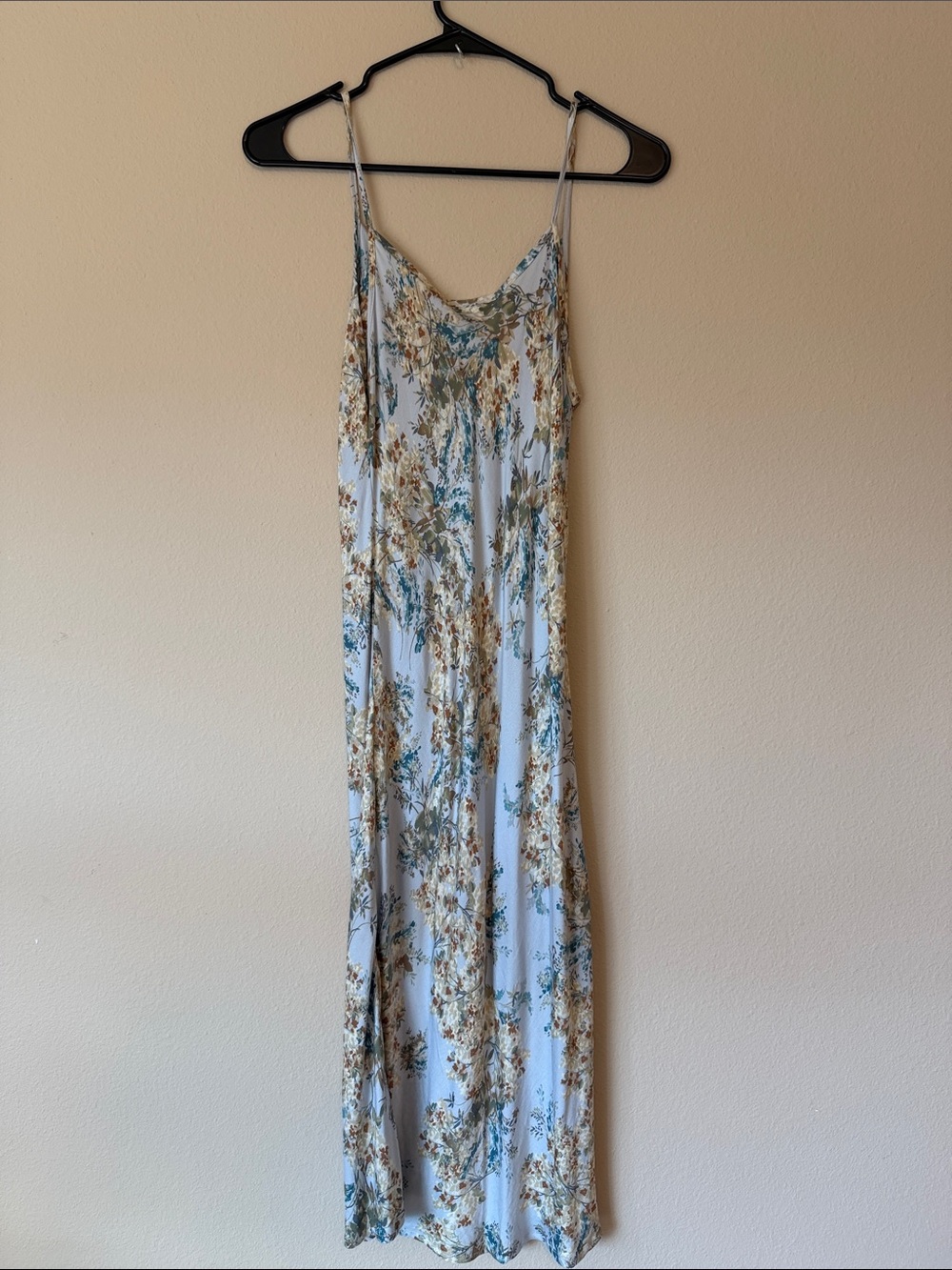 Final Touch Floral Cowl Maxi Dress in Light Blue and Beige - Picture 5 of 5
